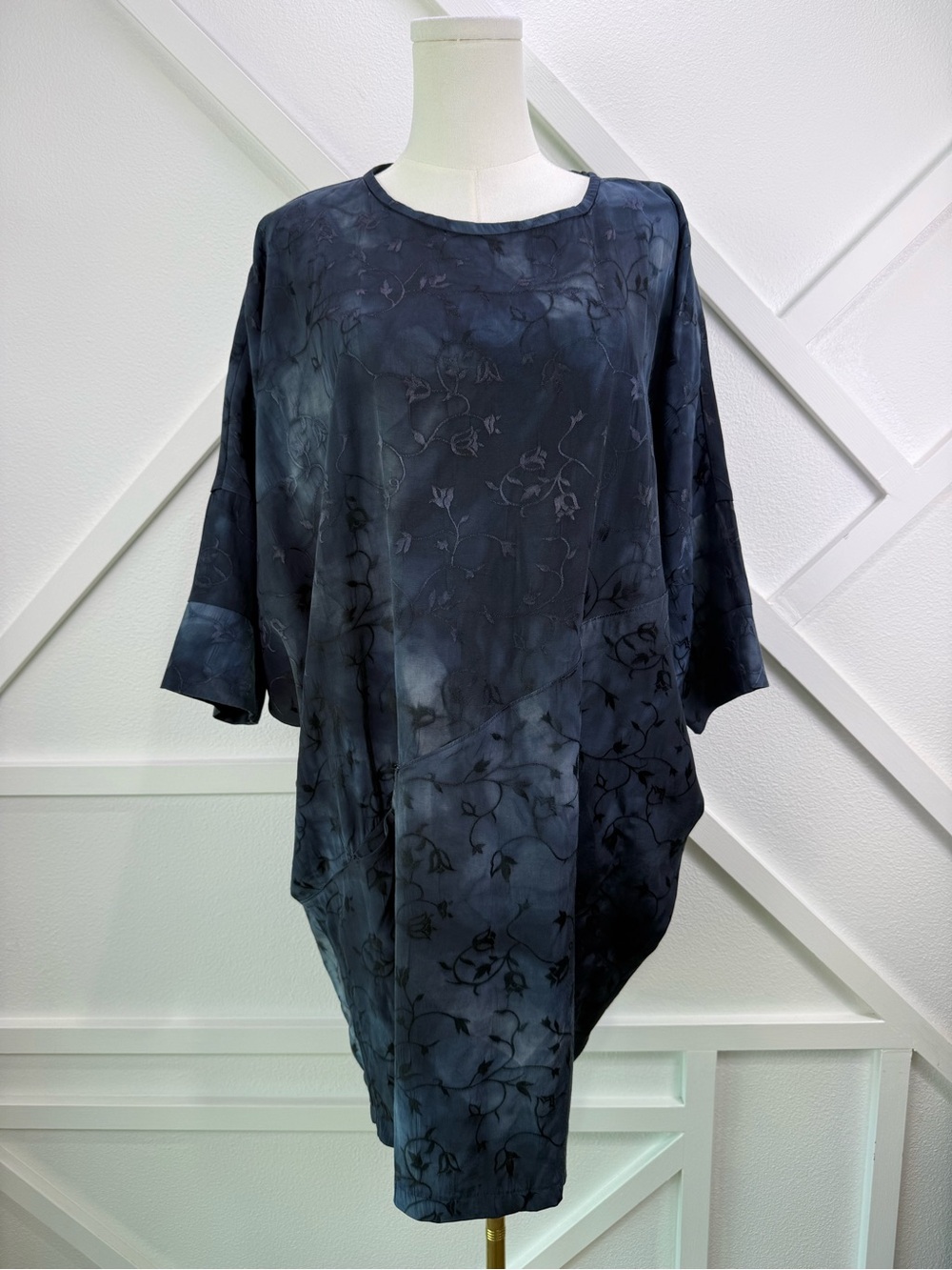 NWT BEATA Design Studio Selma Silk Dress S/M Gray Floral Lagenlook Art to Wear